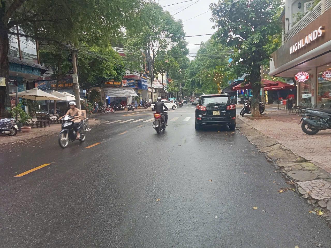 Nhà mặt tiền Trần Phú (Khu Phố Củ)