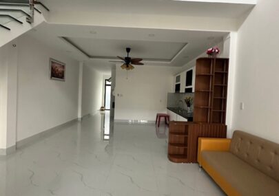 Nhà mê lửng Y Wang – phường Eakao