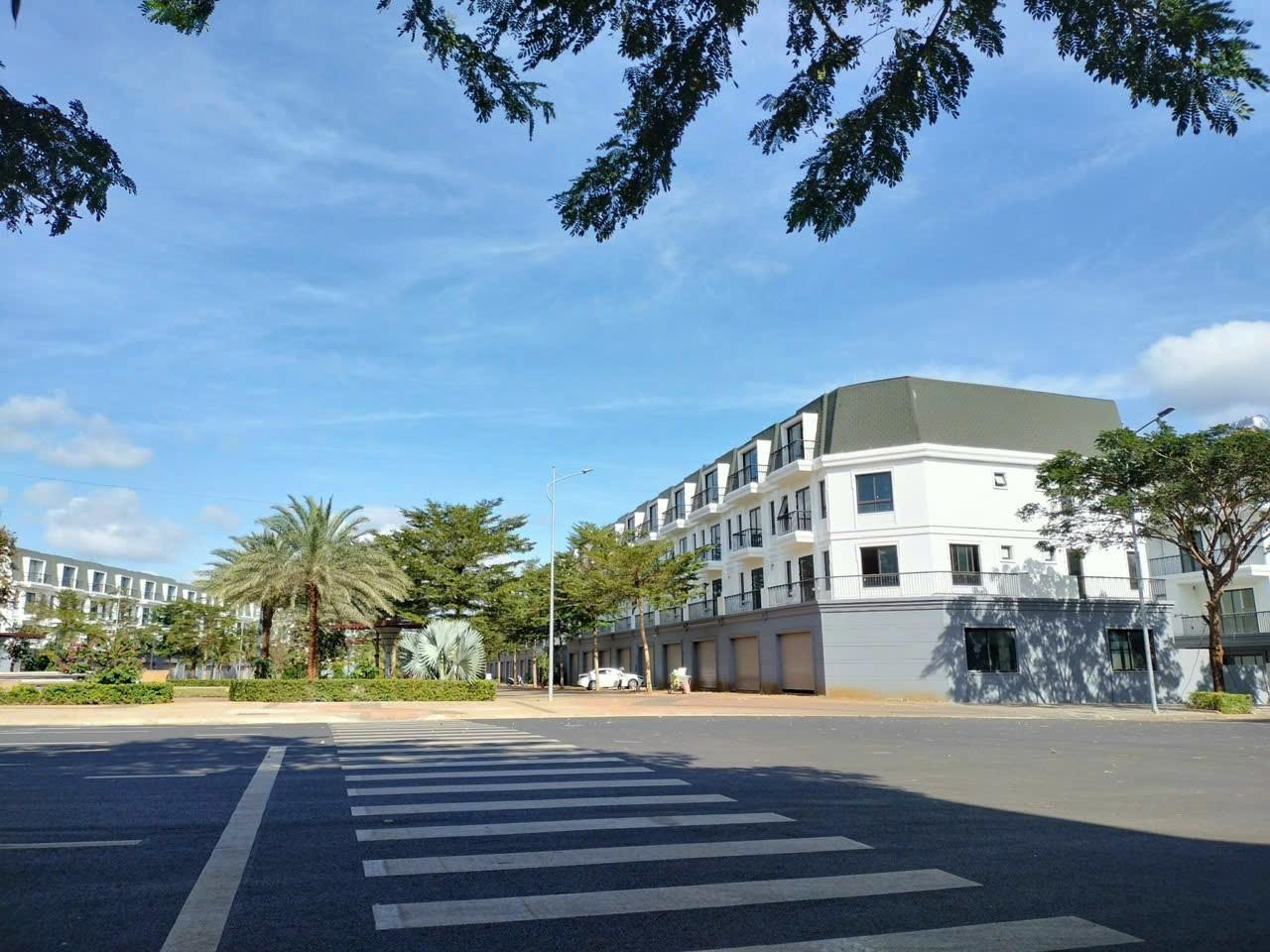 🏡 BÁN NHÀ 4 TẦNG – TRỤC ĐƯỜNG ÁNH SÁNG (PHỐ ĐI BỘ) KHU PARIS – ECO CITY PREMIA 🏡