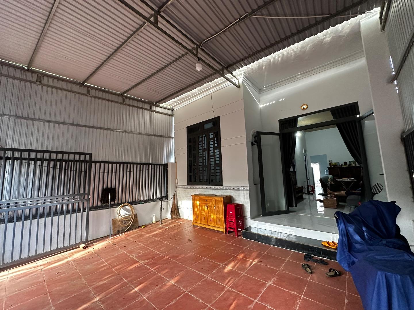 Nhà Cách Chợ Ywang Chỉ 100m ‼ Giá Siêu Tốt Chỉ 1Tyxxx